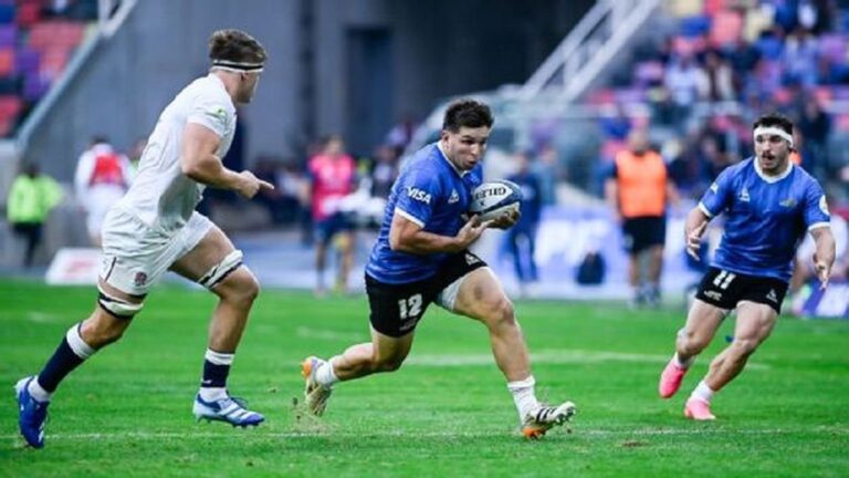 Jugadores de Los Pumas durante el partido contra Inglaterra en Santiago del Estero