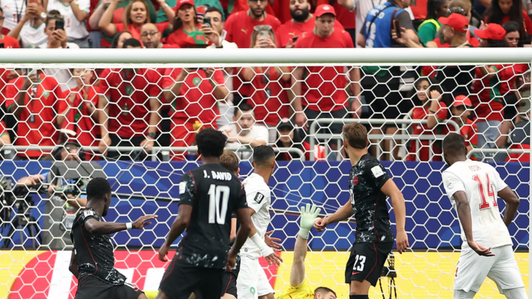 Jugadores de Marruecos celebrando un gol en el Houston Stadium durante el partido contra Canadá por el Mundial 2026