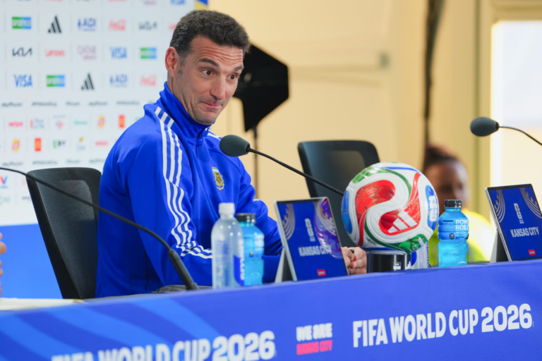 Lionel Scaloni durante un partido de la Selección argentina en el Mundial 2026
