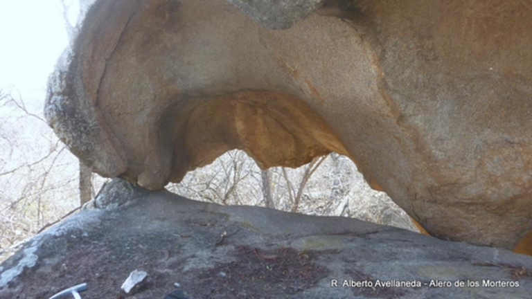Pictografías de llamas en el Alero de los Morteros, Cultura Aguada, San Francisco, Ancasti