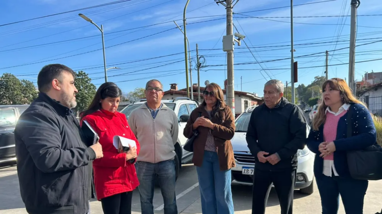 Policías autoconvocados movilizándose frente al SAE-911 en Catamarca