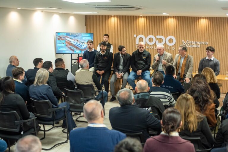 Vicegobernador Rubén Dusso durante el encuentro Sinergia Catamarca en el Nodo Tecnológico