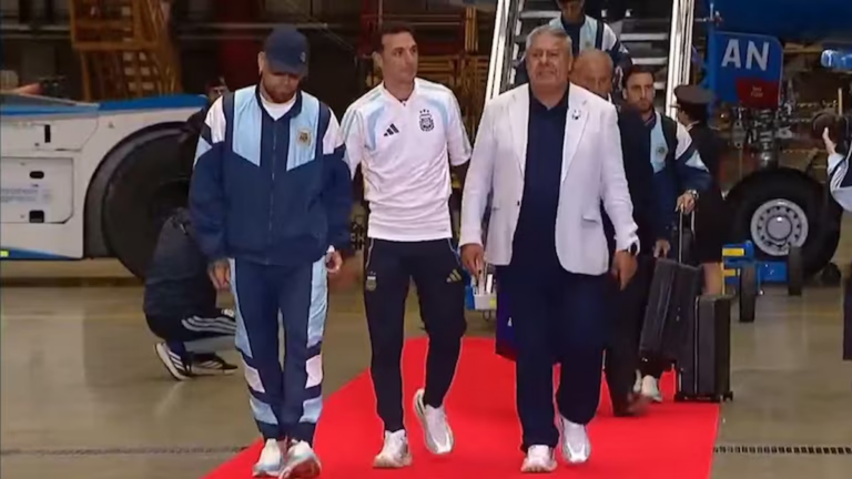 Selección Argentina en Ezeiza tras el subcampeonato mundial