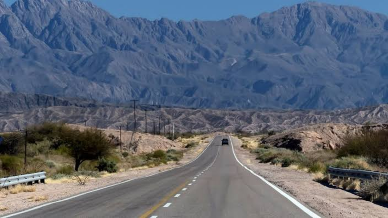Ruta Nacional 38 en la Cuesta del Totoral, Catamarca, con deterioro vial