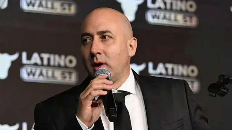 Fernando Cerimedo en una conferencia