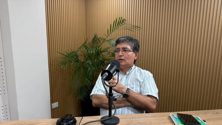 Mario Alanís, director del programa de la Facultad de Humanidades en contexto de encierro de la UNCA