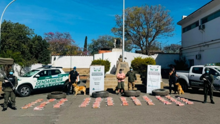 Camión secuestrado por Gendarmería en Catamarca