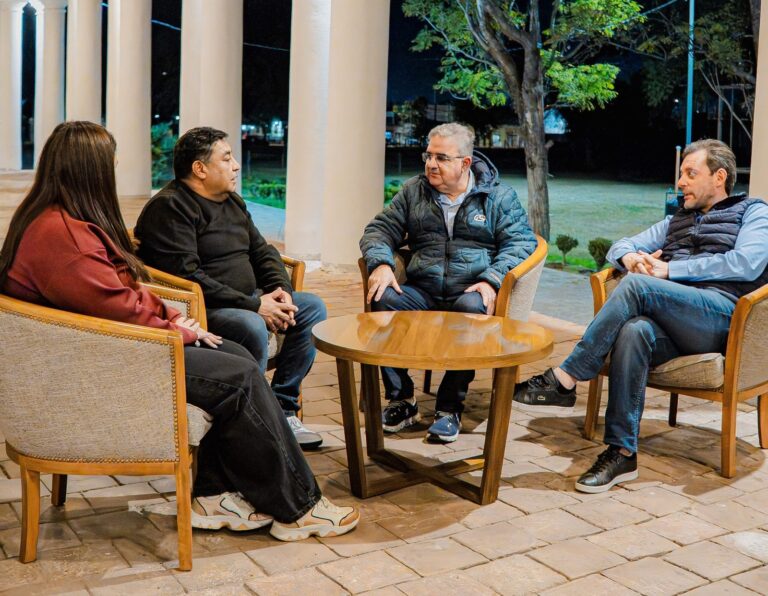 Reunión entre autoridades provinciales y municipales por plan de asfaltado