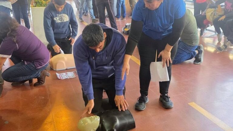 Capacitación en RCP en el Hospital San Juan Bautista