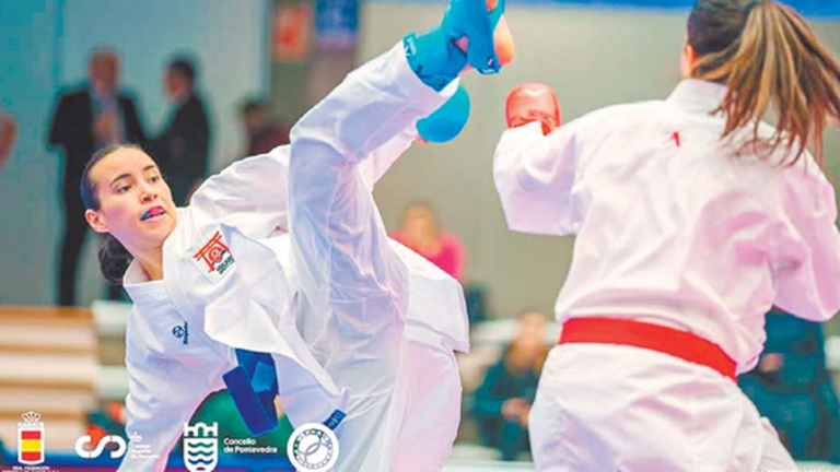 Karateca catamarqueña en el dojo