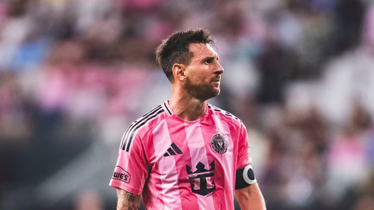 Lionel Messi celebrando un gol con la camiseta de Inter Miami