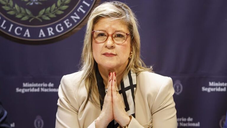 Ministra de Seguridad Alejandra Monteoliva en conferencia de prensa