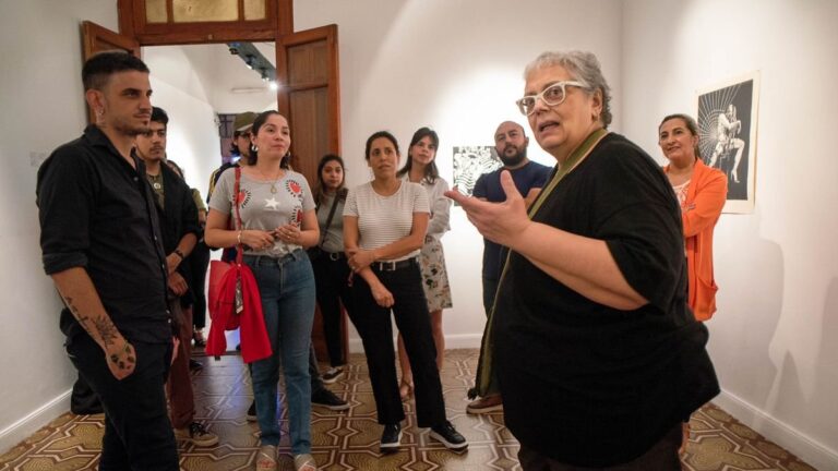 Grabado de la muestra Homenaje al Teatro de Ada Cigno