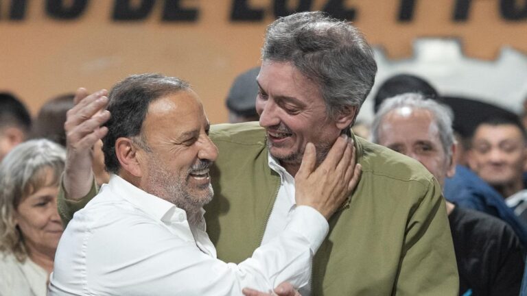 Ricardo Quintela y Máximo Kirchner en un encuentro en La Rioja