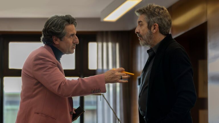 Ricardo Darín y Diego Peretti en la película Lo dejamos acá