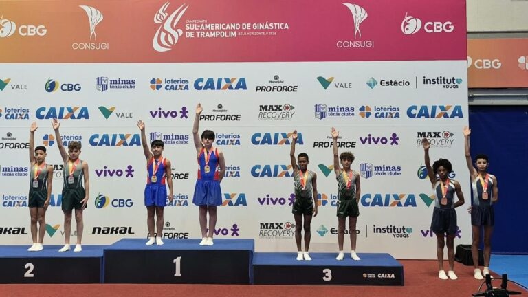 Juan Cruz Rivero y Ángel Rivera con la medalla de oro en el Sudamericano de Trampolín
