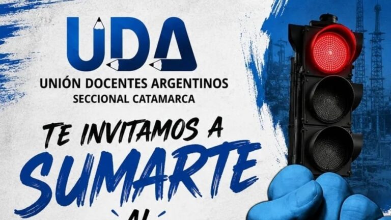 Docentes de UDA Catamarca durante un semaforazo