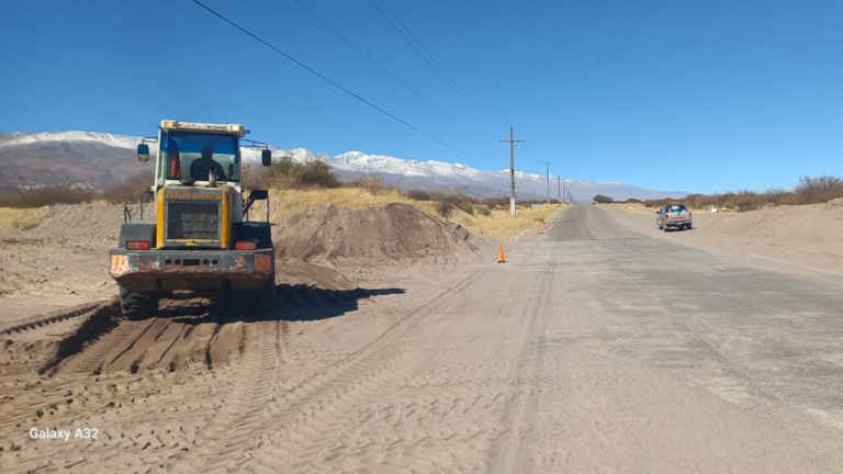 Trabajos de mantenimiento en la Ruta Nacional 40