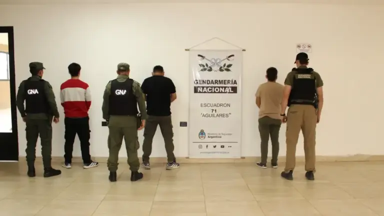 Aeronaves y vehículos secuestrados durante allanamientos en Tucumán