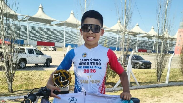 Benjamín Agüero compitiendo en el Campeonato Argentino Infantil de Rural Bike