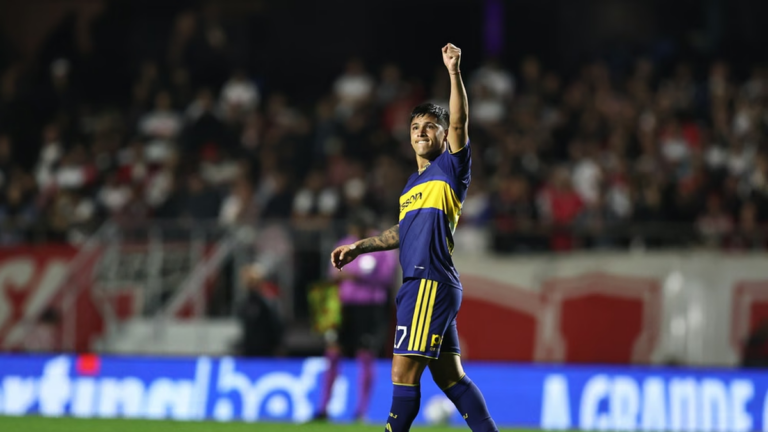 Jugadores de Boca Juniors celebrando en el estadio Morumbí durante el partido contra Sao Paulo por la Copa Sudamericana