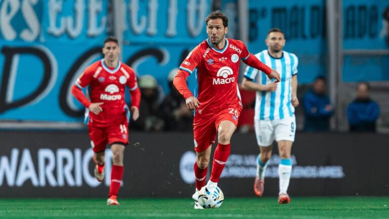 Partido de fútbol del Torneo Clausura de la Liga Profesional