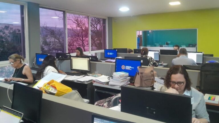 Sede del Poder Judicial de Catamarca o Facultad de Derecho de la Universidad Nacional de Catamarca