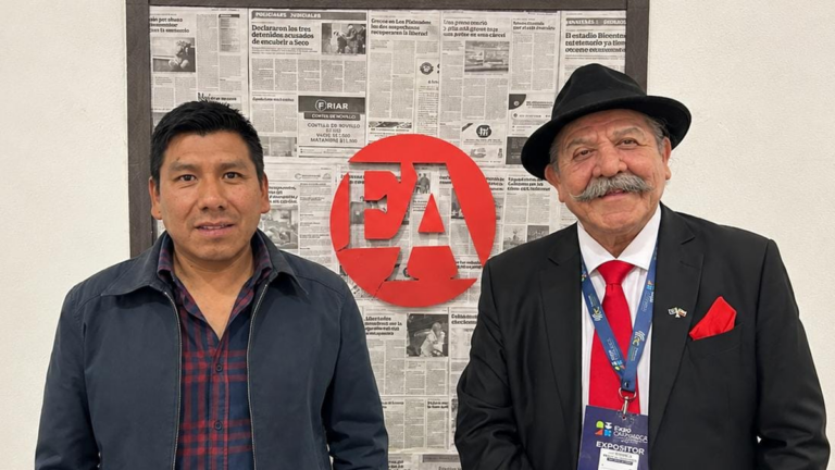 Autoridades de Fiambalá y Copiapó durante la Expo Catamarca 2026
