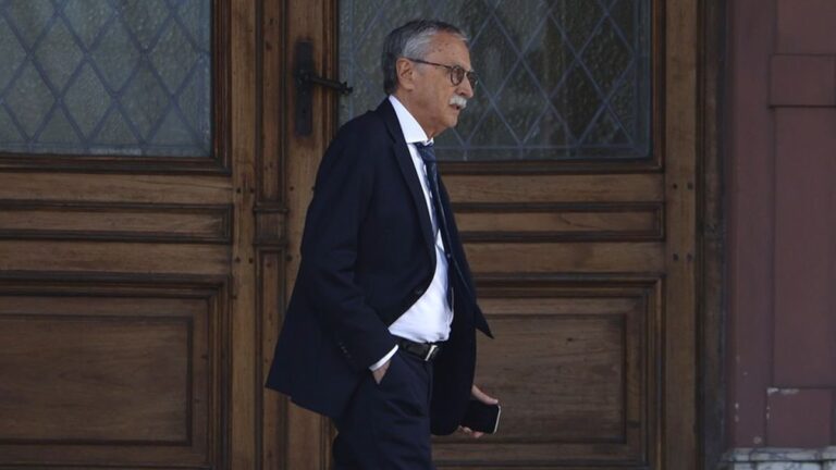 Ministro de Salud Mario Lugones