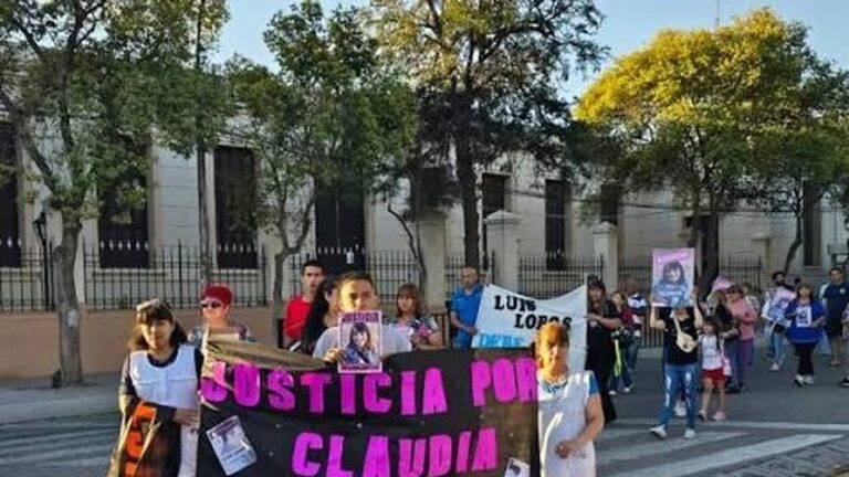 Marcha por justicia para Claudia Leguizamón en Catamarca