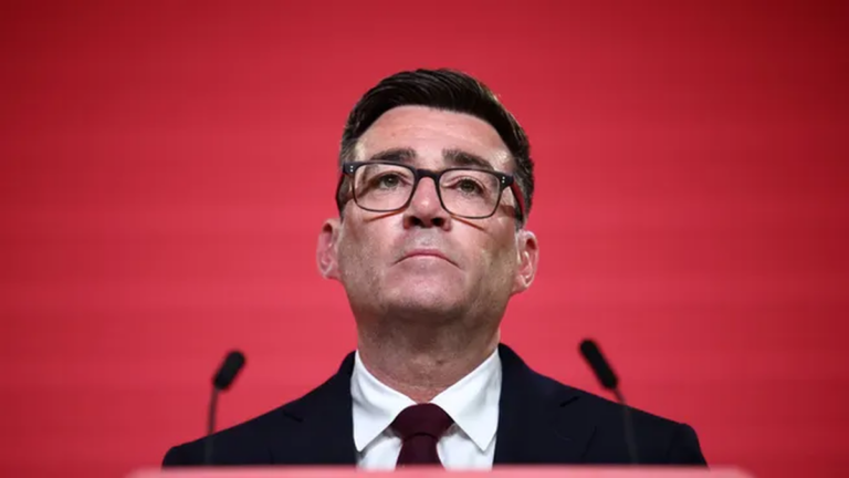 Primer ministro británico Andy Burnham durante una sesión en la Cámara de los Comunes