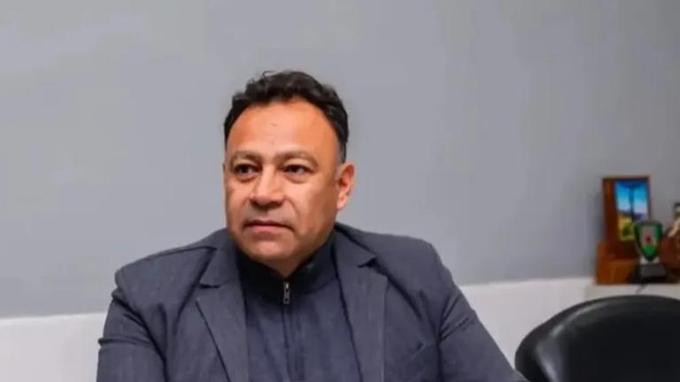 Cristian Yapura, intendente de Belén, en conferencia de prensa