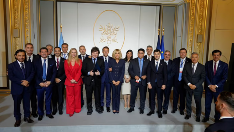 Javier Milei y Emmanuel Macron en el Palacio del Elíseo