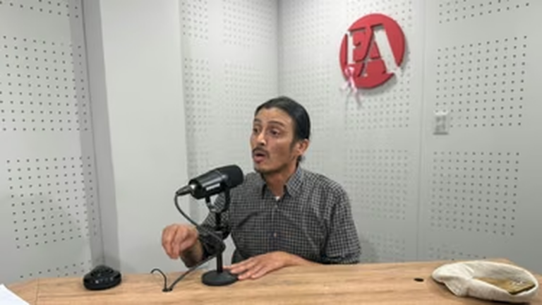 Pedro Saracho durante una entrevista en Agenda del Día